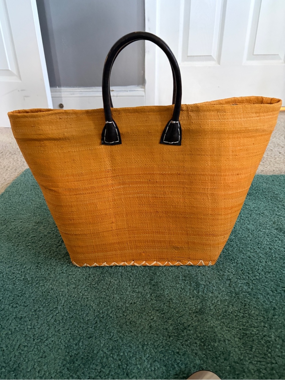 ☀️ONIGO NWOT Summer Raffia Tote Bag Mustard Yellow Woven Beach 🏖️ Farmers Market